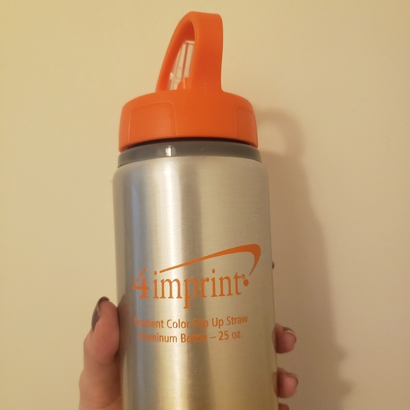 Set of 8 Water Bottles - Picture 8 of 10